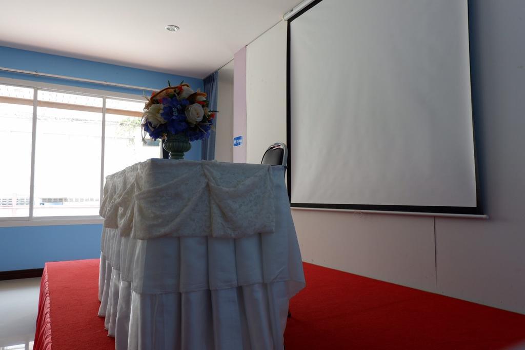 Na Chaidej Hotel Szuratthani Kültér fotó